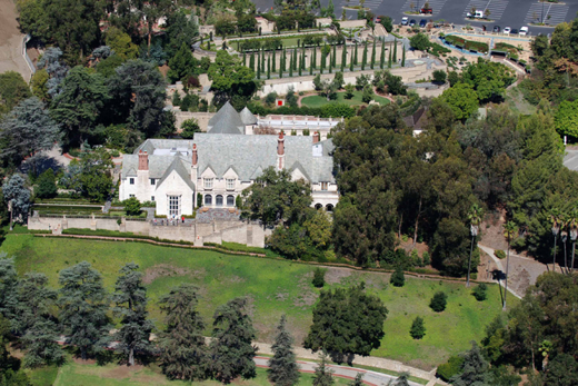The Manor: Murder and Madness at Greystone in Los Angeles