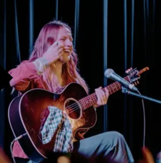Audrey Hobert in Oregon