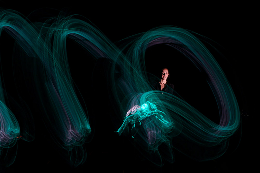 Lightwire Theatre: “Dino-Light”