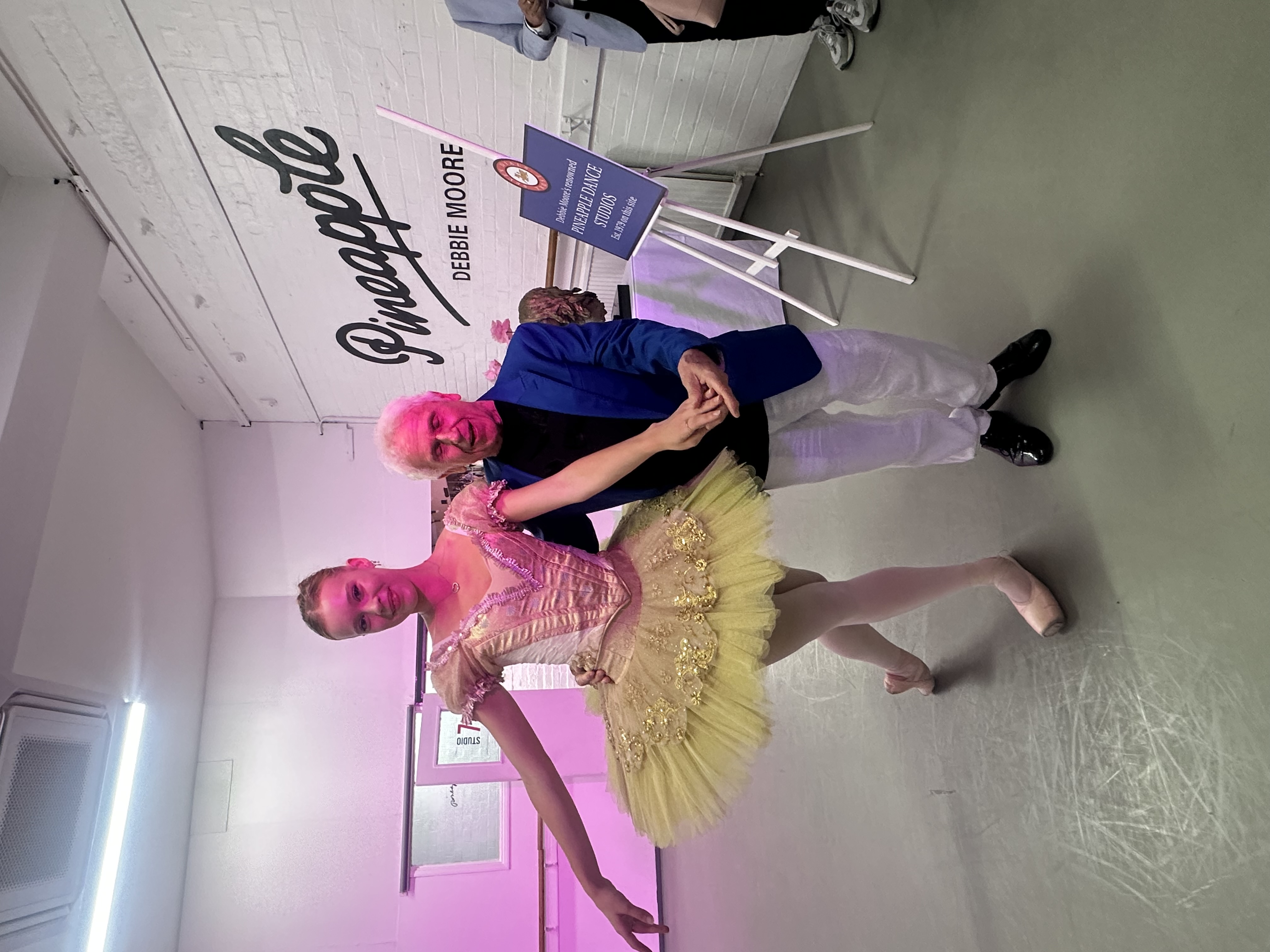 Agnes performed for Pineapple at the official unveiling of the plaque and impressed by her Wayne sleep OBE asked for a photo 