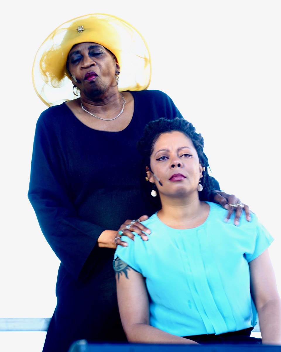 OJ Nelson, Kenya Wilson as Mama and Mom