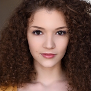 Jasiana Caraballo - Caroline