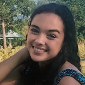 Gabby Alves - featured in