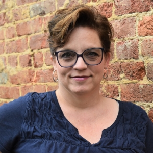 Tara Mead - Wife van Tassel/Gossip/Ensemble