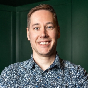 DARREN SMITH (HE/HIM) - SET/SOUND DESIGN