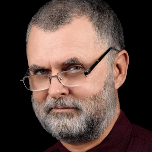 Guyren Howe - Carter/Dr. Wyatt