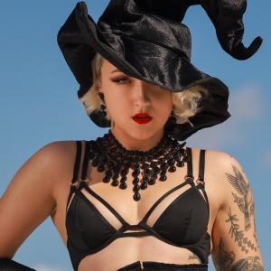 Ghostface Victim - Madame Mira/Drunken Fool