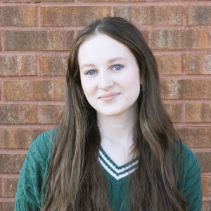 Ava Johnson - Makeup Crew