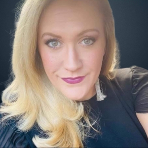 Melanie Stang - Producer