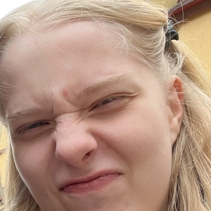 Cordelia Dickson - Backstage Crew