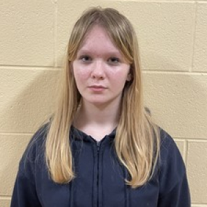 EMILY LYNES - Stagehand
