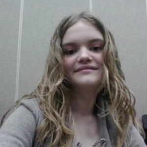 AINSLEY HALEY - Queen Iduna, Elsa Understudy and Snow Chorus