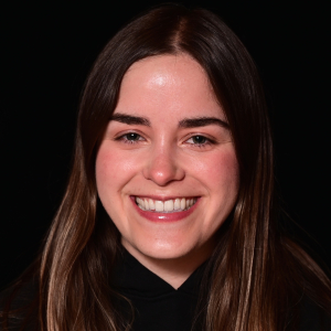 Anna Hewak - Dresser