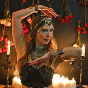 Katherine Welling - Fusion Belly Dance Instructor 
