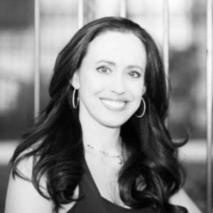 Caitlin Brozna-Smith - Artistic Director, Belly Dance, Samba, Bollywood Instructor