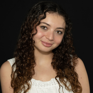 Hannah Wasserman - Storyteller, Middle Fate Understudy