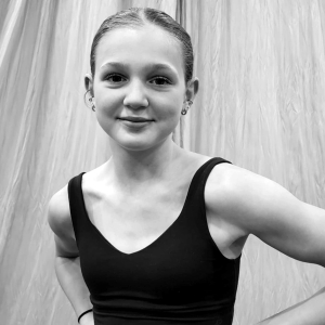 Layla Valvano - Frongboy & Adult Glinda
