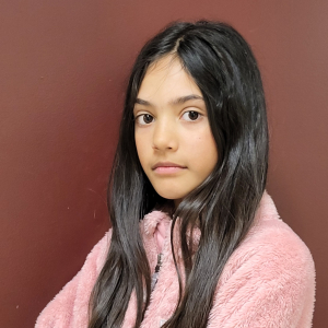 Isabella Leonardo-Singh - Server