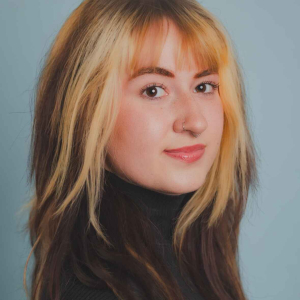 Alexa Warmuth - Hannah/Nun/Bowery Beauty
