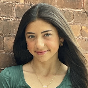 Josie Leone - Iris Kelly