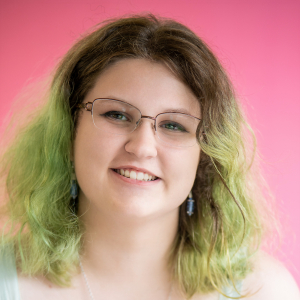 Laura Mouhanna (she/her) - Dresser