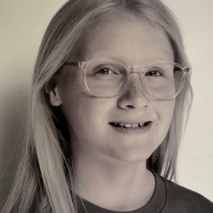 Stella McCarty - Narrator Nigel 