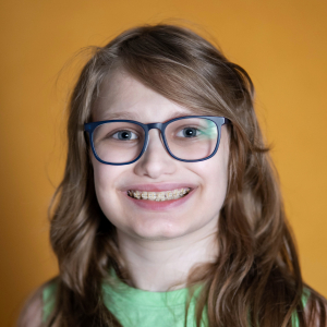 Des Lane (she/her) - Little Kid/Party Kid