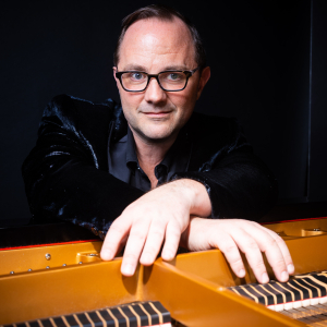 Kevin Winebold - Headliner 