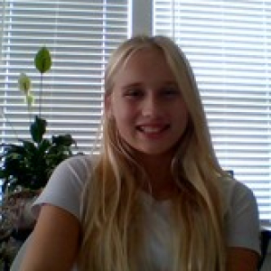 HALLIE DERRICK - Giggles