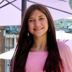 SARA HARRIS - Shirley