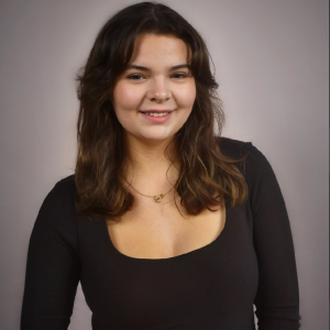 Alexis McAnally - Makeup and Hair Designer