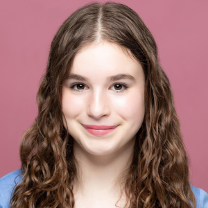 Bronwyn Sprunger - Molly/Lucy US