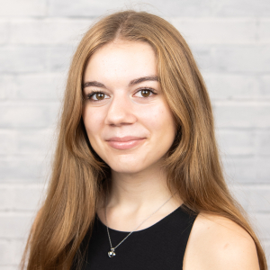 Chiara Pavone - Katie Travis