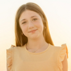 MIA NELSON - Nola LaBola