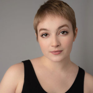 Lauren Taylor - Jovie, Santa's Elf