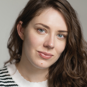 McKenna Sennett - Caroline