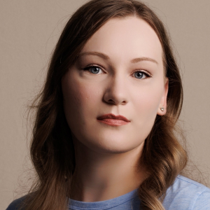 Madison Witte - Belle/Mrs Cratchit