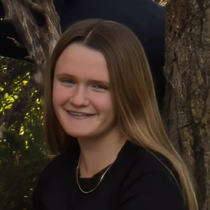 Lilly Lewallen - Stage Crew