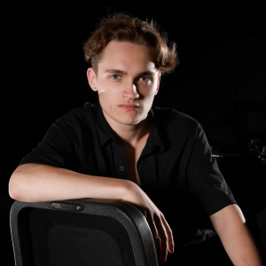 Nathan Carr - Theo