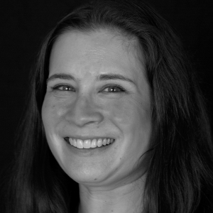 Tara Waters - Lucy Grant