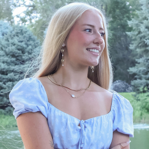 Elizabeth Lockhart - A GIRL/DANCE CAPTAIN