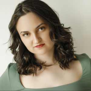 Miranda Muenz - Olive Biddle/Eloise/Astronaut/Dance Captain