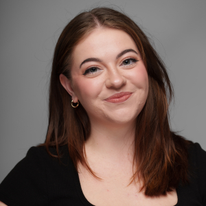 Ally Moore - Featured Performer