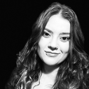 Imogen Wasse - Singer/Guitar/Keyboards