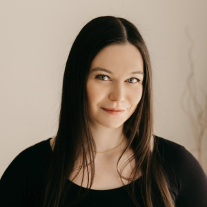 Nicole Cann - Cathy