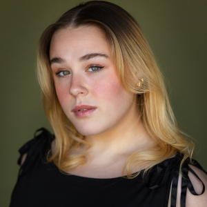 Kayla Stallone - Belinda