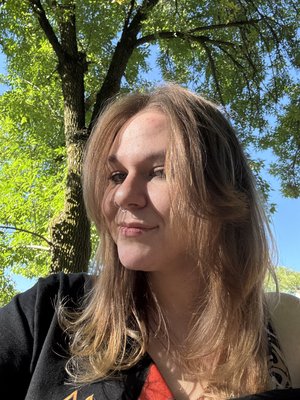 Gretchen “gotta pee” Waldorf - co-producer