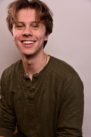 COOPER HINSHAW - Robin