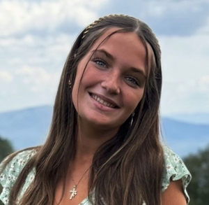 Ariana Lawrence  - Teacher/Ensemble 