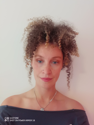 Lizzie Kitto - Assistant